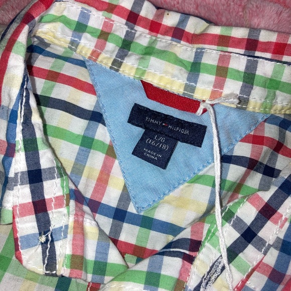 Boys Tommy Hilfiger button down shirt - Picture 3 of 3